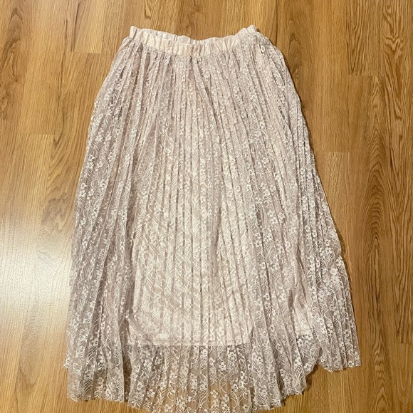 Earth Dresses & Skirts - Earth(basic &ecology)(Made in Japan)Lace Pleated long Skirt in Blush